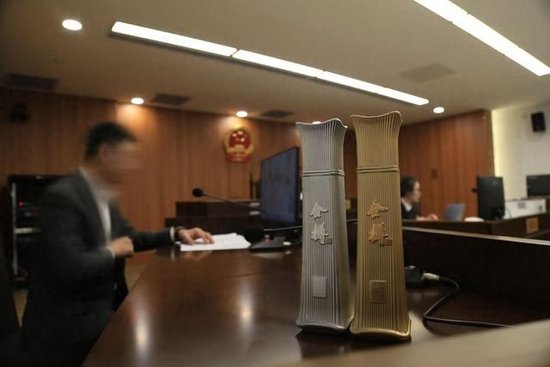 “合樽酒”酒瓶设计仿照“中国尊”被罚45万元，江苏华漠酒业或为涉事企业