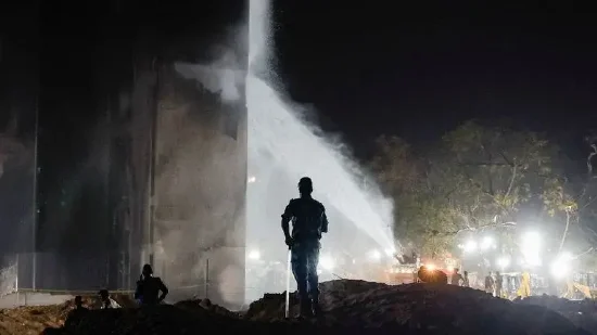 印度空难调查聚焦发动机与襟翼问题 印方下令对787机队全面安检